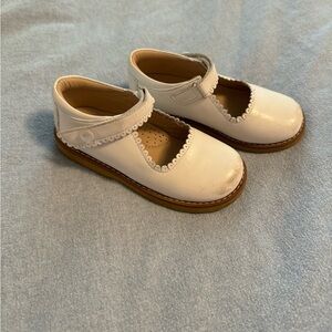 ELEPHANTITO, Mary Jane White, size 11